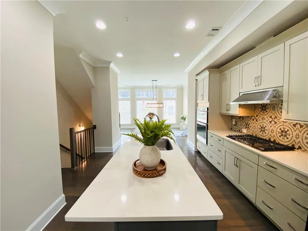 6540 Aria Village Drive, Atlanta, Georgia 30328, 3 Bedrooms Bedrooms, ,3 BathroomsBathrooms,Residential,For Sale,6540 Aria Village Drive,7618830
