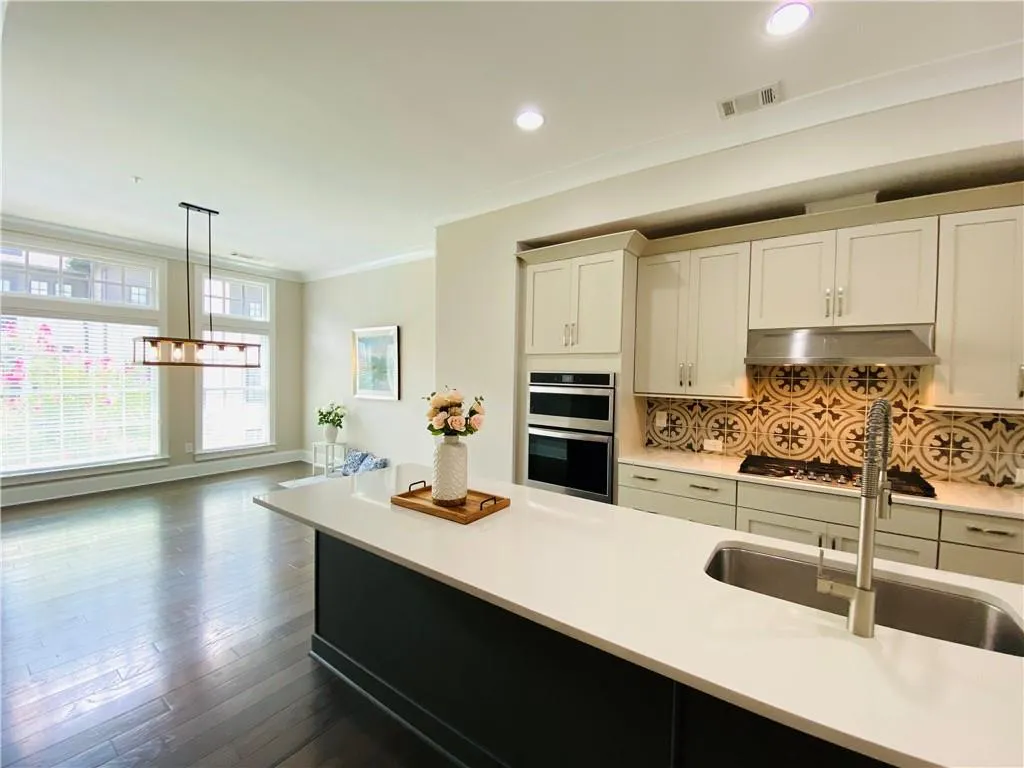 6540 Aria Village Drive, Atlanta, Georgia 30328, 3 Bedrooms Bedrooms, ,3 BathroomsBathrooms,Residential,For Sale,6540 Aria Village Drive,7618830