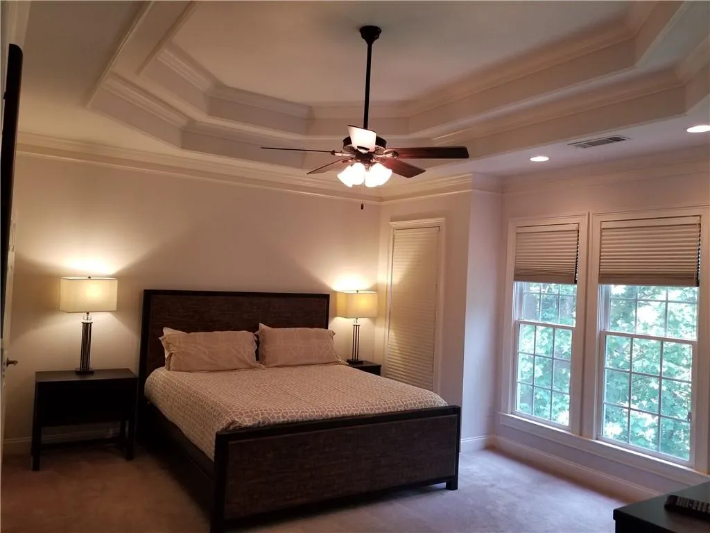 5492 Glenridge Drive Unit 548, Atlanta, Georgia 30342, 3 Bedrooms Bedrooms, ,3 BathroomsBathrooms,Residential,Sold,5492 Glenridge Drive Unit 548,6592451