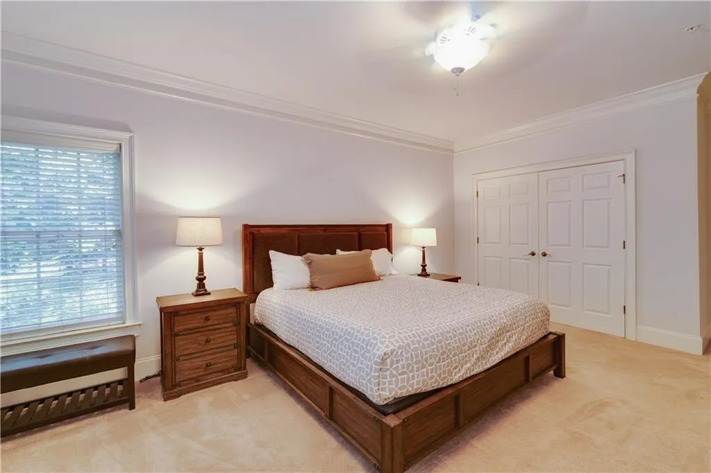 5492 Glenridge Drive Unit 548, Atlanta, Georgia 30342, 3 Bedrooms Bedrooms, ,3 BathroomsBathrooms,Residential,Sold,5492 Glenridge Drive Unit 548,6592451