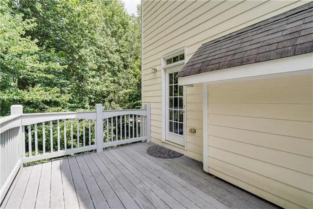 5492 Glenridge Drive Unit 548, Atlanta, Georgia 30342, 3 Bedrooms Bedrooms, ,3 BathroomsBathrooms,Residential,Sold,5492 Glenridge Drive Unit 548,6592451