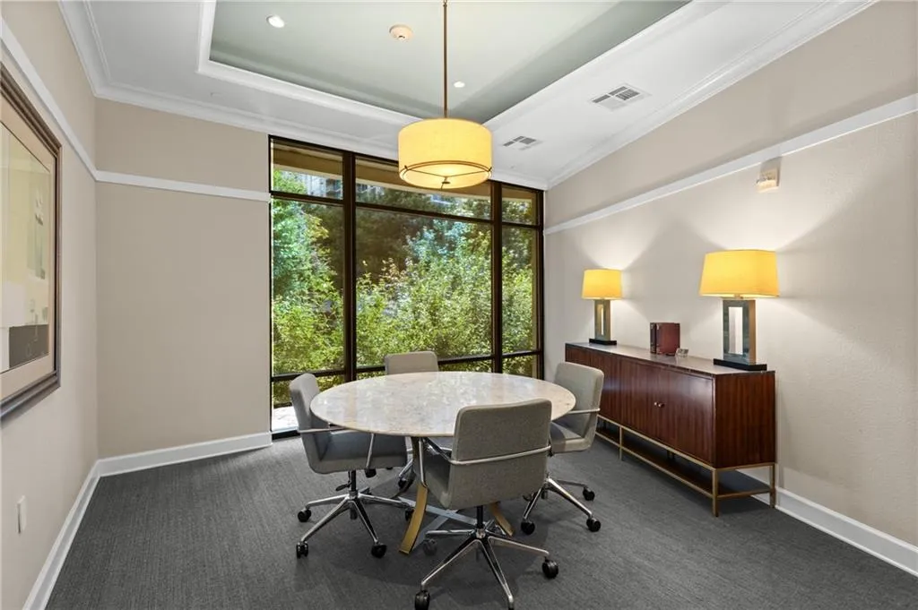 3445 Stratford Road Ne Unit 408, Atlanta, Georgia 30326, 1 Bedroom Bedrooms, ,1 BathroomBathrooms,Residential,For Sale,3445 Stratford Road Ne Unit 408,7650348