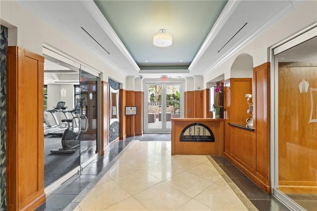 3445 Stratford Road Ne Unit 408, Atlanta, Georgia 30326, 1 Bedroom Bedrooms, ,1 BathroomBathrooms,Residential,For Sale,3445 Stratford Road Ne Unit 408,7650348