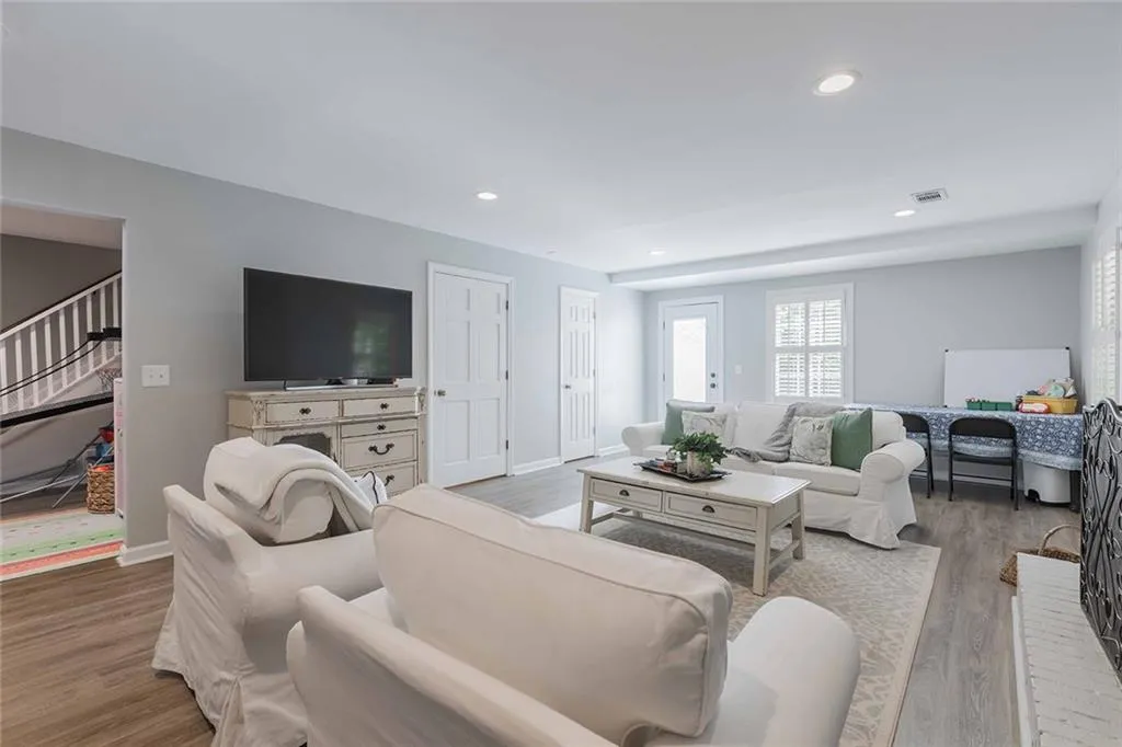 30 Cameron Glen Drive, Sandy Springs, Georgia 30328, 6 Bedrooms Bedrooms, ,5 BathroomsBathrooms,Residential,Sold,30 Cameron Glen Drive,7359987 30 Cameron Glen Drive, Sandy Springs, Georgia 30328, 6 Bedrooms Bedrooms, ,5 BathroomsBathrooms,Residential,Sold,30 Cameron Glen Drive,7359987