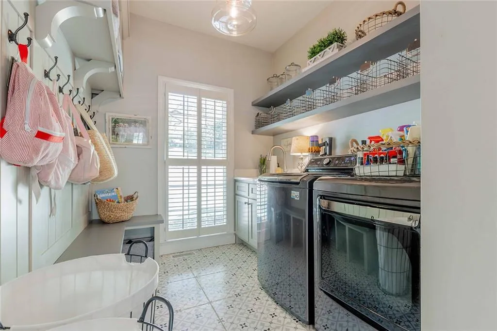 30 Cameron Glen Drive, Sandy Springs, Georgia 30328, 6 Bedrooms Bedrooms, ,5 BathroomsBathrooms,Residential,Sold,30 Cameron Glen Drive,7359987 30 Cameron Glen Drive, Sandy Springs, Georgia 30328, 6 Bedrooms Bedrooms, ,5 BathroomsBathrooms,Residential,Sold,30 Cameron Glen Drive,7359987