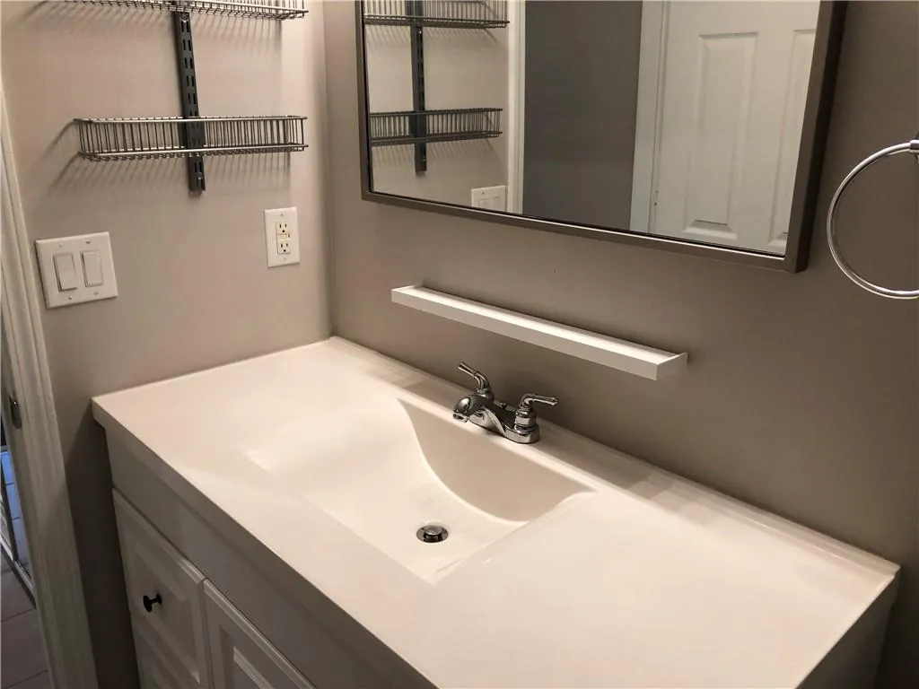 795 Hammond Drive Unit 603, Atlanta, Georgia 30328, 1 Bedroom Bedrooms, ,1 BathroomBathrooms,Residential,Sold,795 Hammond Drive Unit 603,6880819