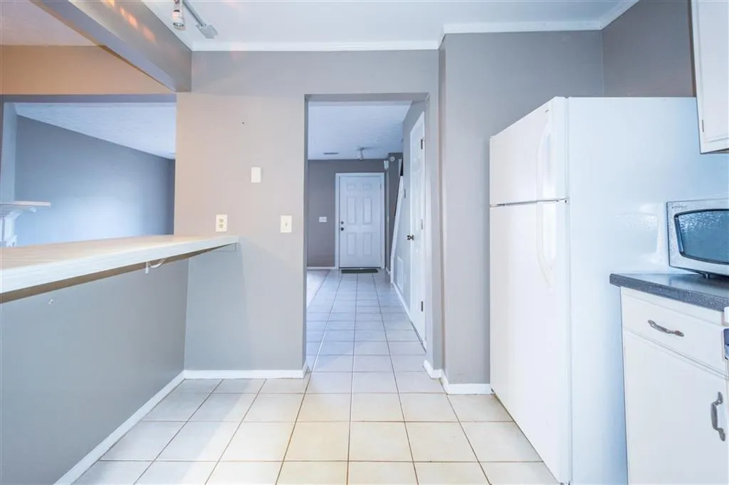 2405 Queen Anne Court, Atlanta, Georgia 30350, 2 Bedrooms Bedrooms, ,2 BathroomsBathrooms,Residential,Sold,2405 Queen Anne Court,6523846