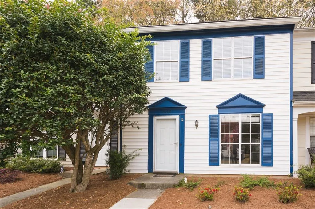 2405 Queen Anne Court, Atlanta, Georgia 30350, 2 Bedrooms Bedrooms, ,2 BathroomsBathrooms,Residential,Sold,2405 Queen Anne Court,6523846