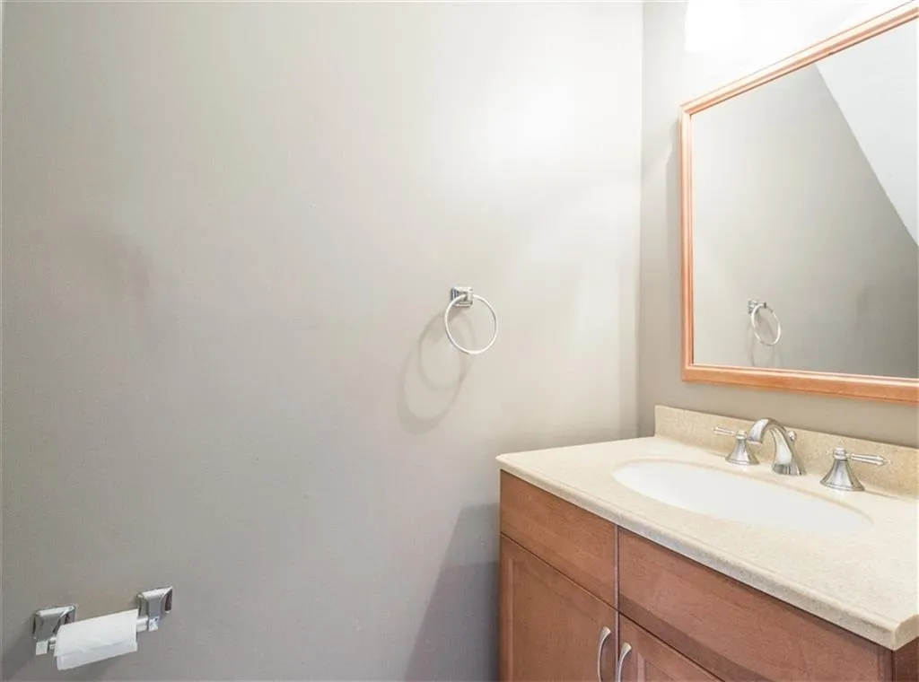 2405 Queen Anne Court, Atlanta, Georgia 30350, 2 Bedrooms Bedrooms, ,2 BathroomsBathrooms,Residential,Sold,2405 Queen Anne Court,6523846