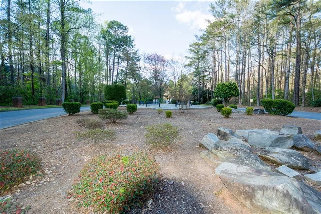 2405 Queen Anne Court, Atlanta, Georgia 30350, 2 Bedrooms Bedrooms, ,2 BathroomsBathrooms,Residential,Sold,2405 Queen Anne Court,6523846