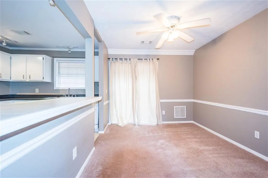 2405 Queen Anne Court, Atlanta, Georgia 30350, 2 Bedrooms Bedrooms, ,2 BathroomsBathrooms,Residential,Sold,2405 Queen Anne Court,6523846