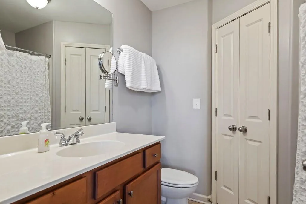 215 Semel Circle Nw Unit 460, Atlanta, Georgia 30309, 2 Bedrooms Bedrooms, ,2 BathroomsBathrooms,Residential,Sold,215 Semel Circle Nw Unit 460,6817643