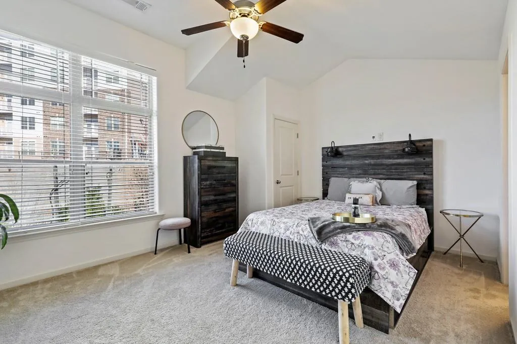 215 Semel Circle Nw Unit 460, Atlanta, Georgia 30309, 2 Bedrooms Bedrooms, ,2 BathroomsBathrooms,Residential,Sold,215 Semel Circle Nw Unit 460,6817643