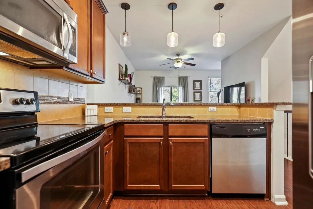 215 Semel Circle Nw Unit 460, Atlanta, Georgia 30309, 2 Bedrooms Bedrooms, ,2 BathroomsBathrooms,Residential,Sold,215 Semel Circle Nw Unit 460,6817643