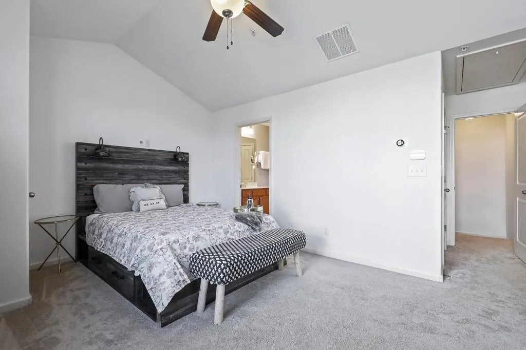 215 Semel Circle Nw Unit 460, Atlanta, Georgia 30309, 2 Bedrooms Bedrooms, ,2 BathroomsBathrooms,Residential,Sold,215 Semel Circle Nw Unit 460,6817643