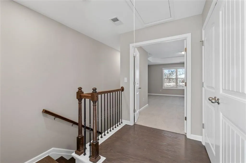 372 Provenance Drive, Sandy Springs, Georgia 30328, 3 Bedrooms Bedrooms, ,3 BathroomsBathrooms,Residential,Sold,372 Provenance Drive,7513497