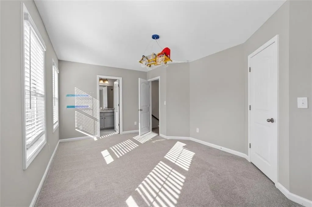 372 Provenance Drive, Sandy Springs, Georgia 30328, 3 Bedrooms Bedrooms, ,3 BathroomsBathrooms,Residential,Sold,372 Provenance Drive,7513497