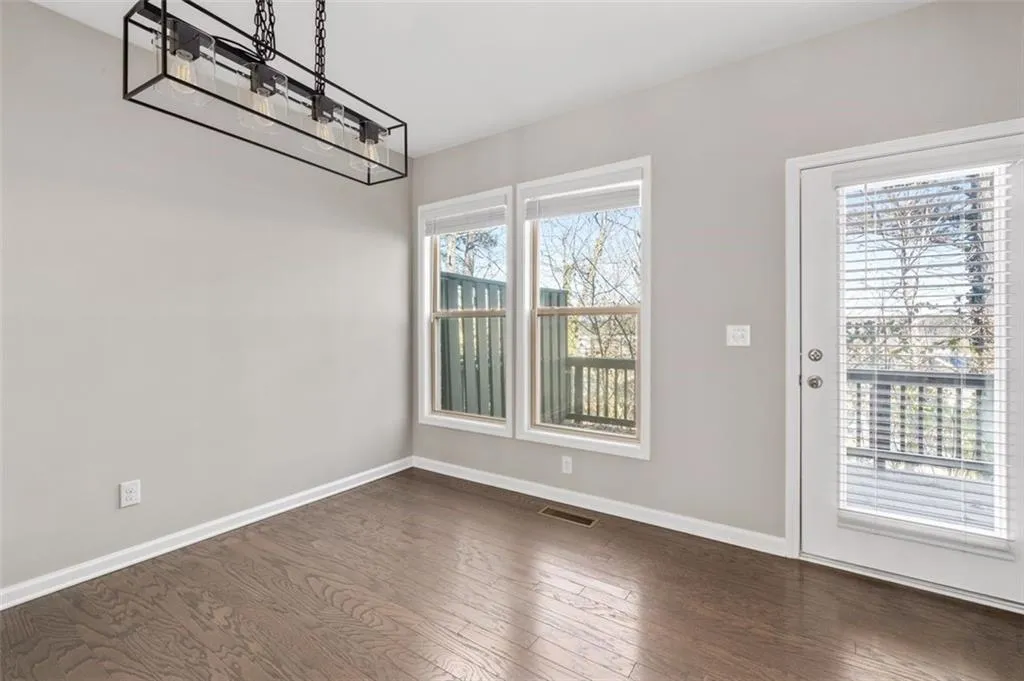 372 Provenance Drive, Sandy Springs, Georgia 30328, 3 Bedrooms Bedrooms, ,3 BathroomsBathrooms,Residential,Sold,372 Provenance Drive,7513497