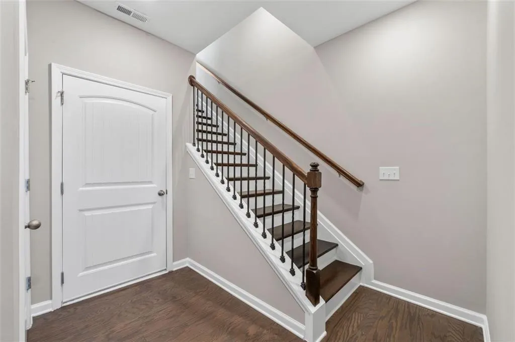 372 Provenance Drive, Sandy Springs, Georgia 30328, 3 Bedrooms Bedrooms, ,3 BathroomsBathrooms,Residential,Sold,372 Provenance Drive,7513497