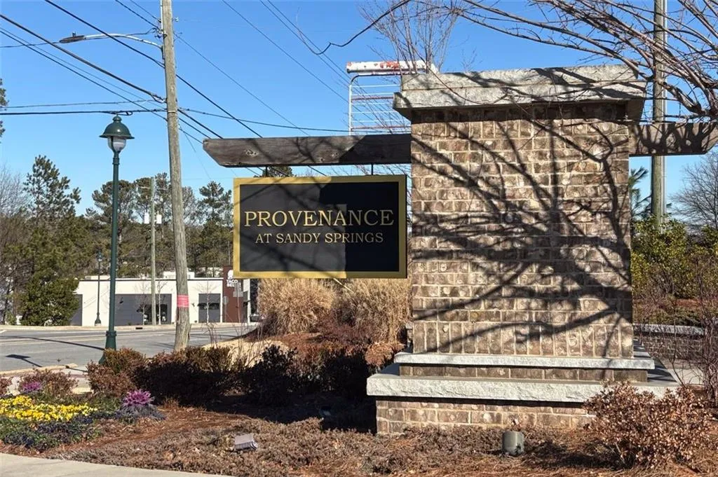 372 Provenance Drive, Sandy Springs, Georgia 30328, 3 Bedrooms Bedrooms, ,3 BathroomsBathrooms,Residential,Sold,372 Provenance Drive,7513497
