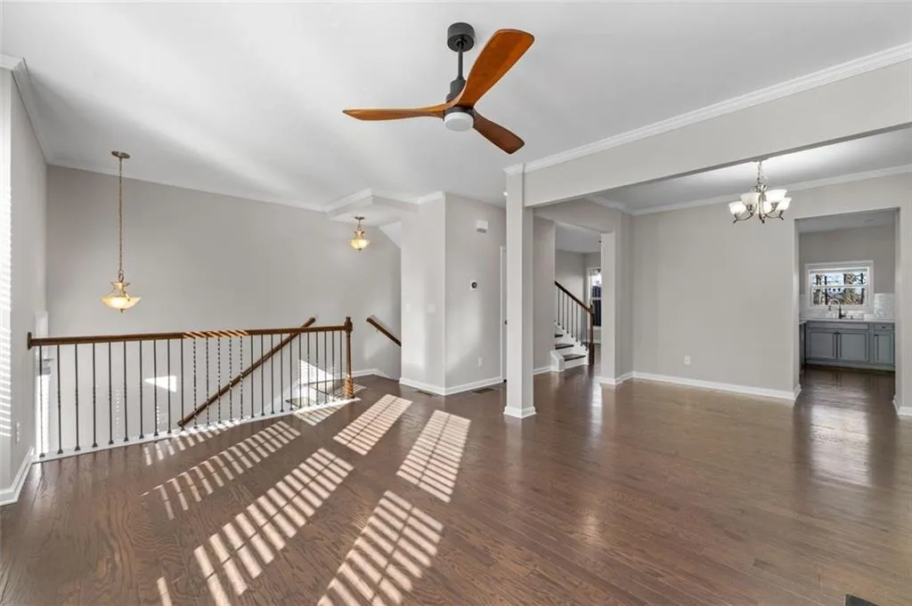 372 Provenance Drive, Sandy Springs, Georgia 30328, 3 Bedrooms Bedrooms, ,3 BathroomsBathrooms,Residential,Sold,372 Provenance Drive,7513497