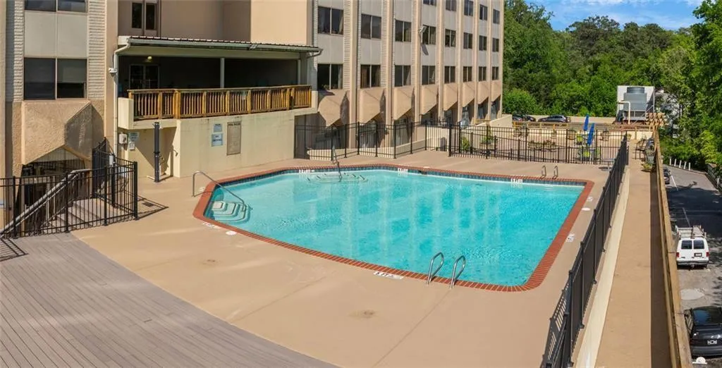 2479 Peachtree Street Ne Unit 1414, Atlanta, Georgia 30305, 2 Bedrooms Bedrooms, ,2 BathroomsBathrooms,Residential,For Sale,2479 Peachtree Street Ne Unit 1414,7675691