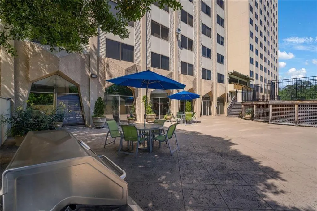 2479 Peachtree Street Ne Unit 1414, Atlanta, Georgia 30305, 2 Bedrooms Bedrooms, ,2 BathroomsBathrooms,Residential,For Sale,2479 Peachtree Street Ne Unit 1414,7675691