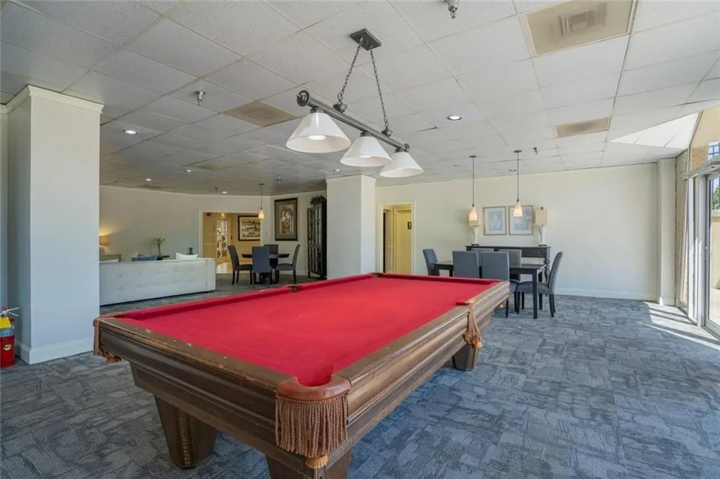 2479 Peachtree Street Ne Unit 1414, Atlanta, Georgia 30305, 2 Bedrooms Bedrooms, ,2 BathroomsBathrooms,Residential,For Sale,2479 Peachtree Street Ne Unit 1414,7675691