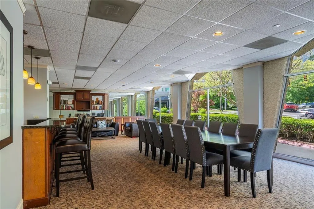 2479 Peachtree Street Ne Unit 1414, Atlanta, Georgia 30305, 2 Bedrooms Bedrooms, ,2 BathroomsBathrooms,Residential,For Sale,2479 Peachtree Street Ne Unit 1414,7675691