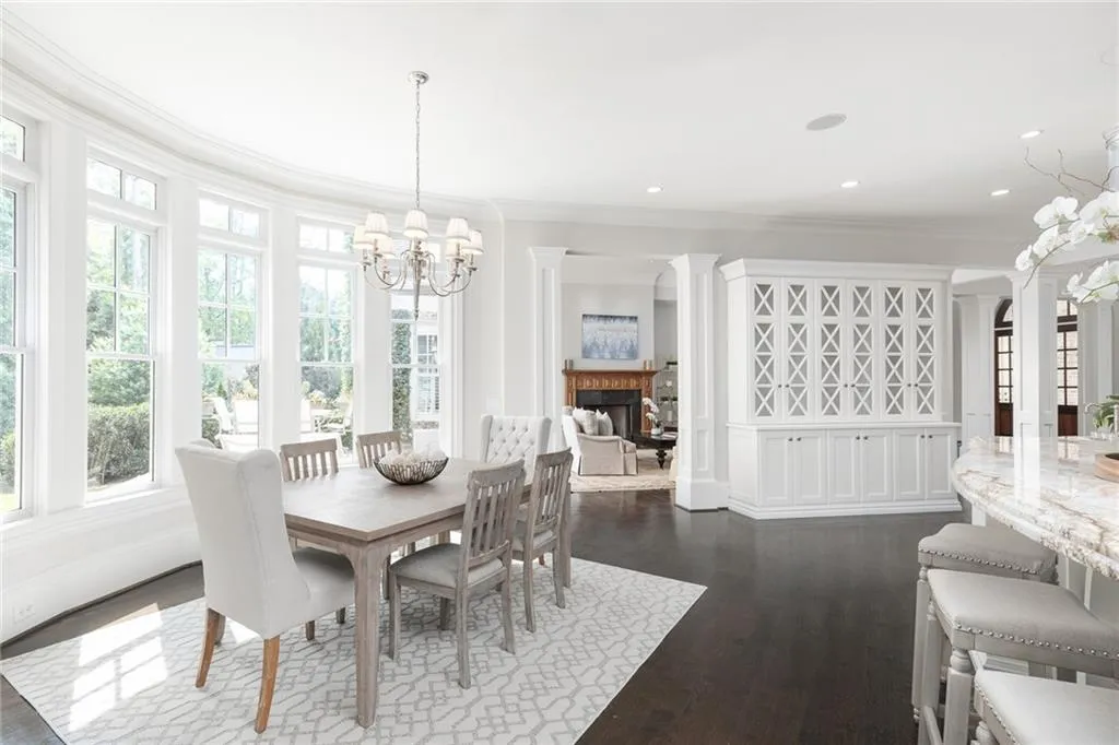 4986 Long Island Nw, Atlanta, Georgia 30327, 6 Bedrooms Bedrooms, ,6 BathroomsBathrooms,Residential,Sold,4986 Long Island Nw,7108202