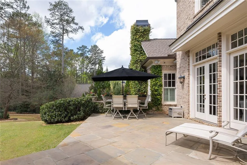 4986 Long Island Nw, Atlanta, Georgia 30327, 6 Bedrooms Bedrooms, ,6 BathroomsBathrooms,Residential,Sold,4986 Long Island Nw,7108202