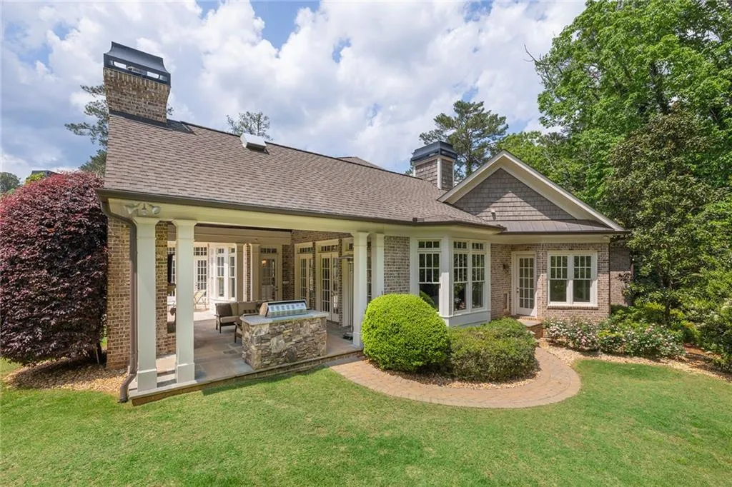 4986 Long Island Nw, Atlanta, Georgia 30327, 6 Bedrooms Bedrooms, ,6 BathroomsBathrooms,Residential,Sold,4986 Long Island Nw,7108202