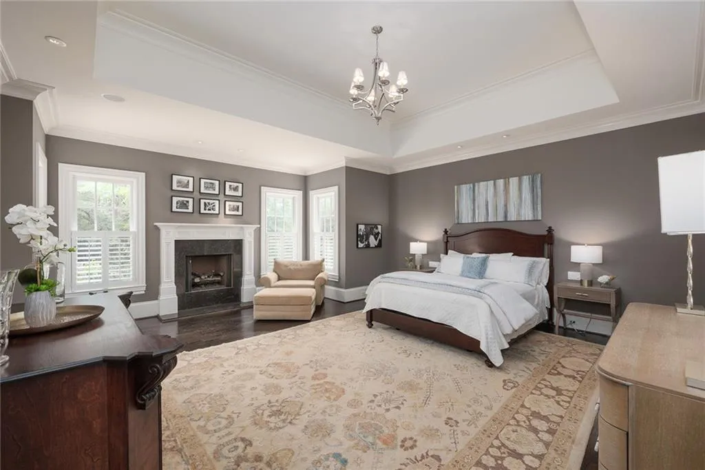 4986 Long Island Nw, Atlanta, Georgia 30327, 6 Bedrooms Bedrooms, ,6 BathroomsBathrooms,Residential,Sold,4986 Long Island Nw,7108202