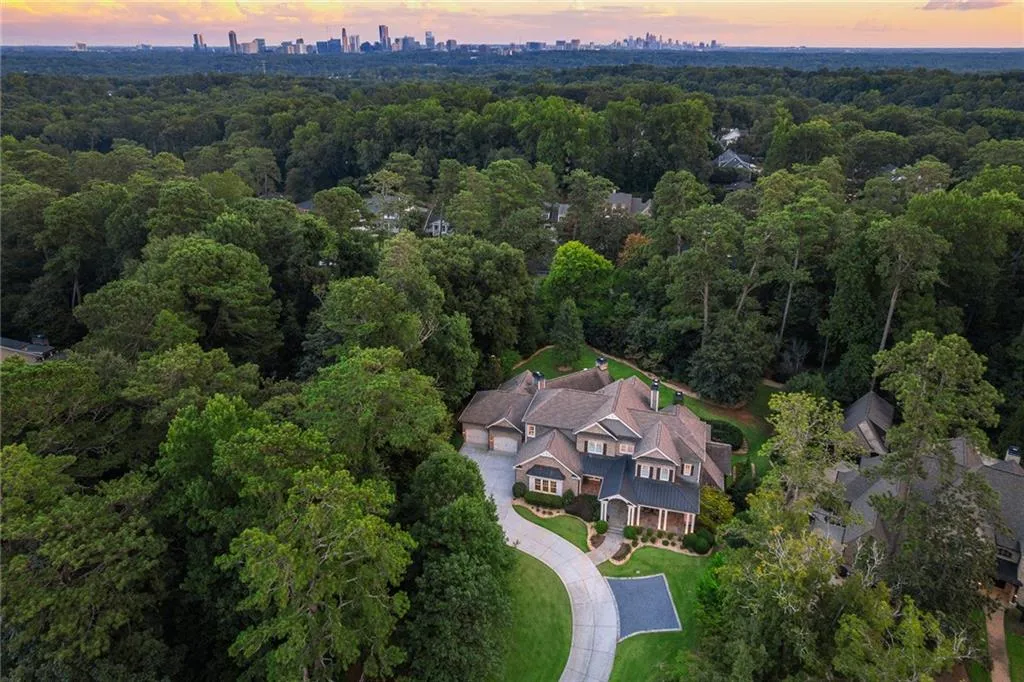 4986 Long Island Nw, Atlanta, Georgia 30327, 6 Bedrooms Bedrooms, ,6 BathroomsBathrooms,Residential,Sold,4986 Long Island Nw,7108202