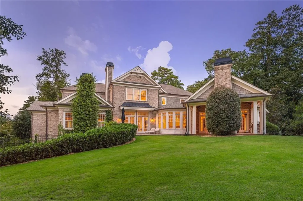 4986 Long Island Nw, Atlanta, Georgia 30327, 6 Bedrooms Bedrooms, ,6 BathroomsBathrooms,Residential,Sold,4986 Long Island Nw,7108202