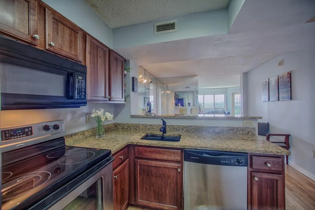 795 Hammond Drive Unit 1807, Sandy Springs, Georgia 30328, 2 Bedrooms Bedrooms, ,2 BathroomsBathrooms,Residential,Sold,795 Hammond Drive Unit 1807,5882169