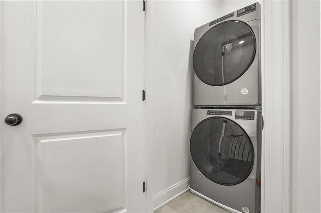 3927 Allegretto Circle, Atlanta, Georgia 30339, 3 Bedrooms Bedrooms, ,3 BathroomsBathrooms,Residential,For Sale,3927 Allegretto Circle,7676899