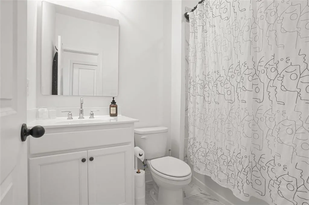 3927 Allegretto Circle, Atlanta, Georgia 30339, 3 Bedrooms Bedrooms, ,3 BathroomsBathrooms,Residential,For Sale,3927 Allegretto Circle,7676899