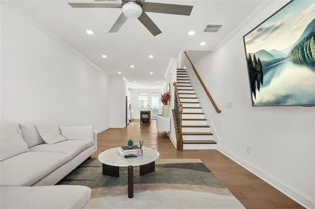 3927 Allegretto Circle, Atlanta, Georgia 30339, 3 Bedrooms Bedrooms, ,3 BathroomsBathrooms,Residential,For Sale,3927 Allegretto Circle,7676899