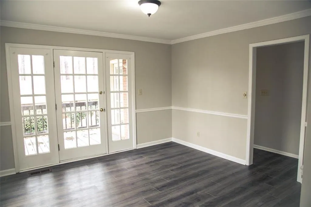627 Corbin Lake Court, Sandy Springs, Georgia 30350, 3 Bedrooms Bedrooms, ,2 BathroomsBathrooms,Residential,Sold,627 Corbin Lake Court,6838666