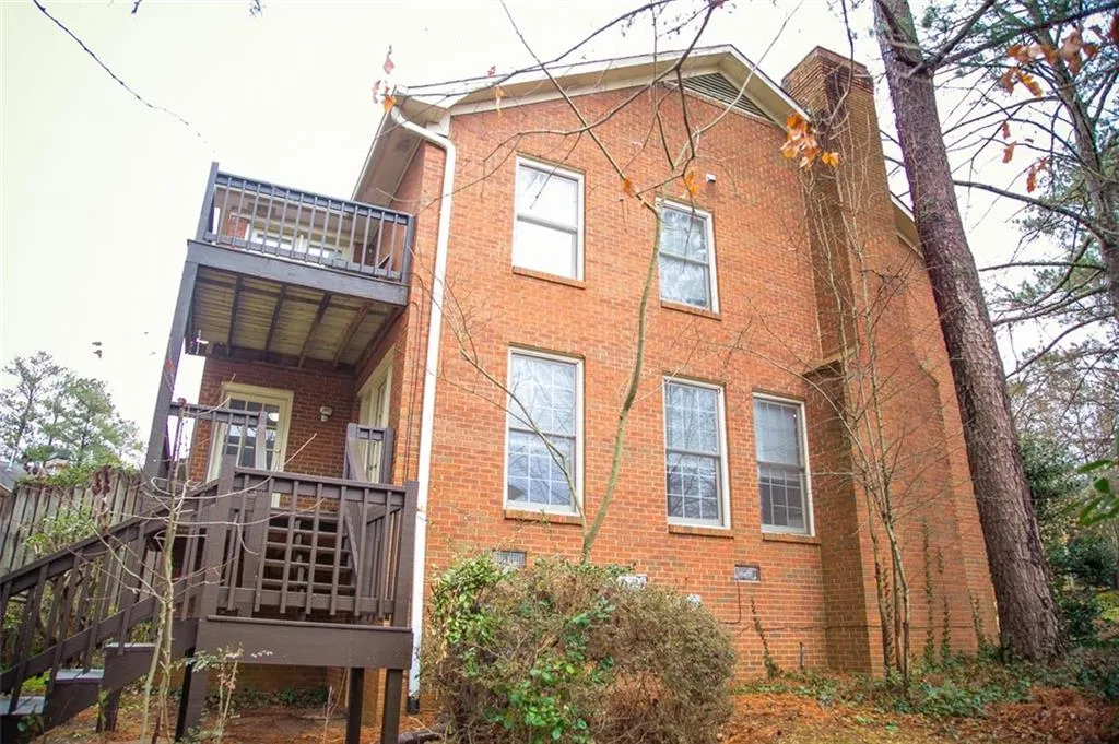 627 Corbin Lake Court, Sandy Springs, Georgia 30350, 3 Bedrooms Bedrooms, ,2 BathroomsBathrooms,Residential,Sold,627 Corbin Lake Court,6838666