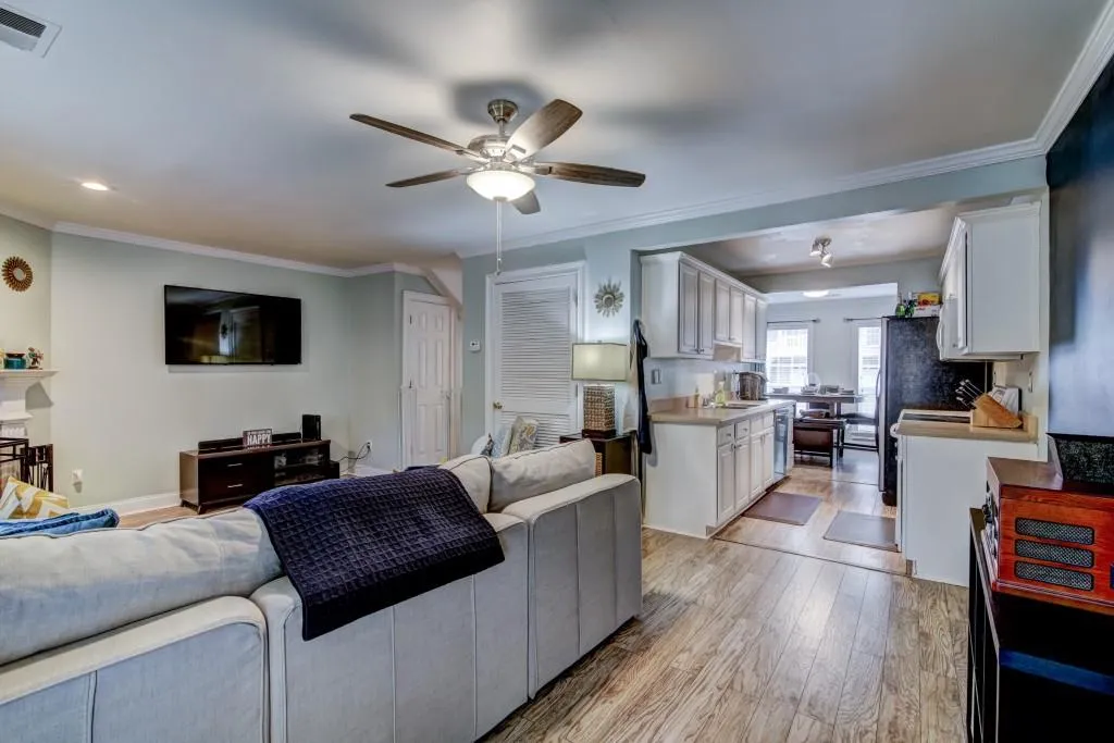 1402 Masons Creek Circle, Sandy Springs, Georgia 30350, 2 Bedrooms Bedrooms, ,2 BathroomsBathrooms,Residential,Sold,1402 Masons Creek Circle,6051415