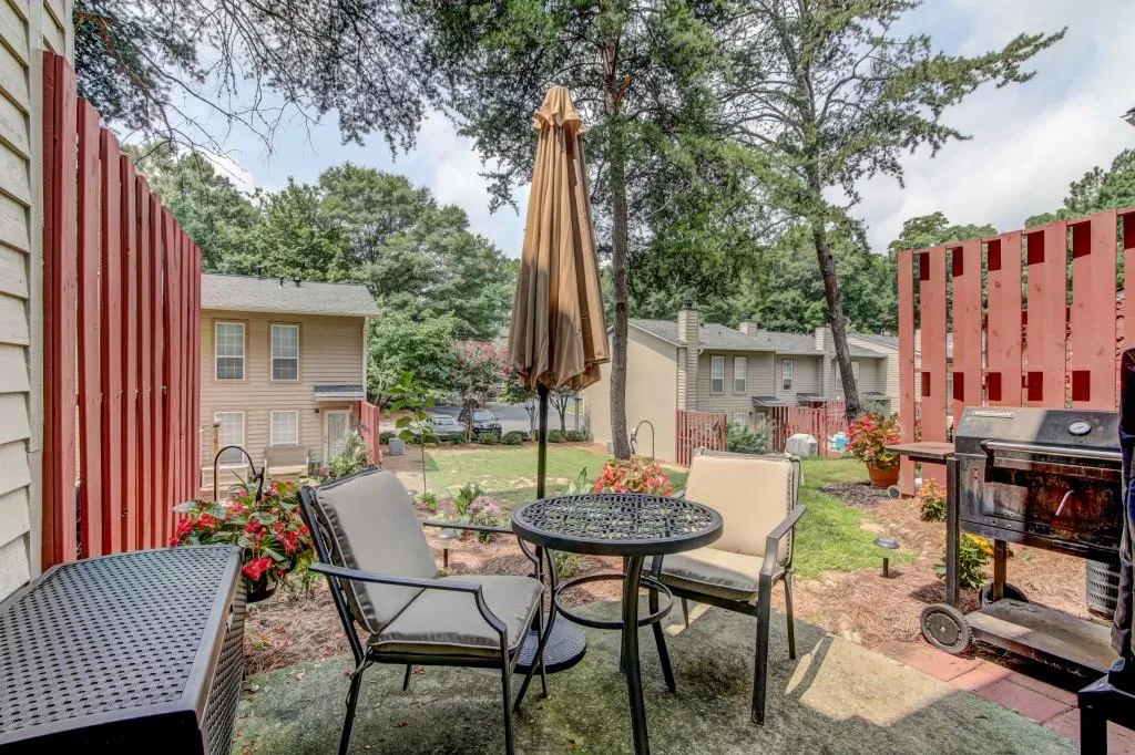 1402 Masons Creek Circle, Sandy Springs, Georgia 30350, 2 Bedrooms Bedrooms, ,2 BathroomsBathrooms,Residential,Sold,1402 Masons Creek Circle,6051415
