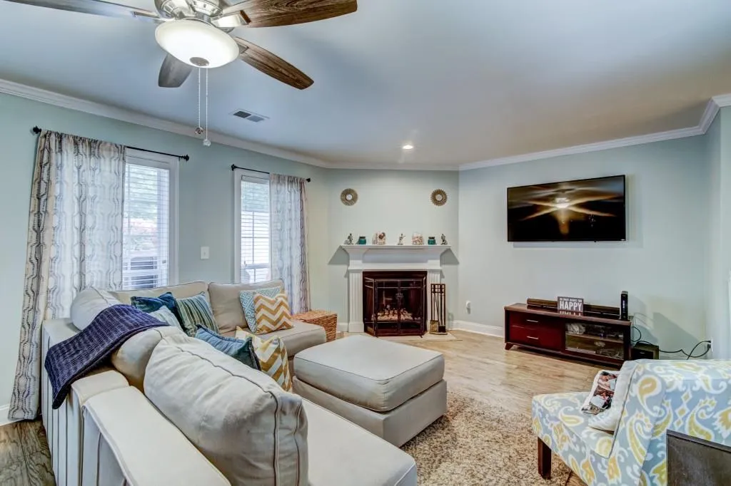 1402 Masons Creek Circle, Sandy Springs, Georgia 30350, 2 Bedrooms Bedrooms, ,2 BathroomsBathrooms,Residential,Sold,1402 Masons Creek Circle,6051415