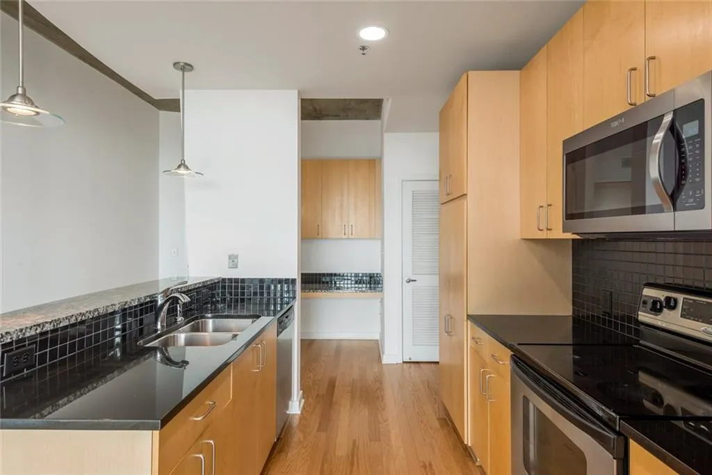923 Peachtree Street Ne Unit 1237, Atlanta, Georgia 30309, 1 Bedroom Bedrooms, ,1 BathroomBathrooms,Residential,Sold,923 Peachtree Street Ne Unit 1237,6017232