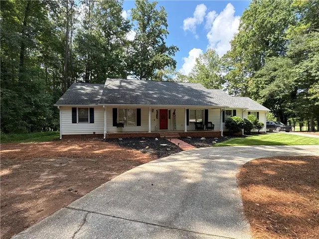 37 Stonehaven Drive, Newnan, Georgia 30265