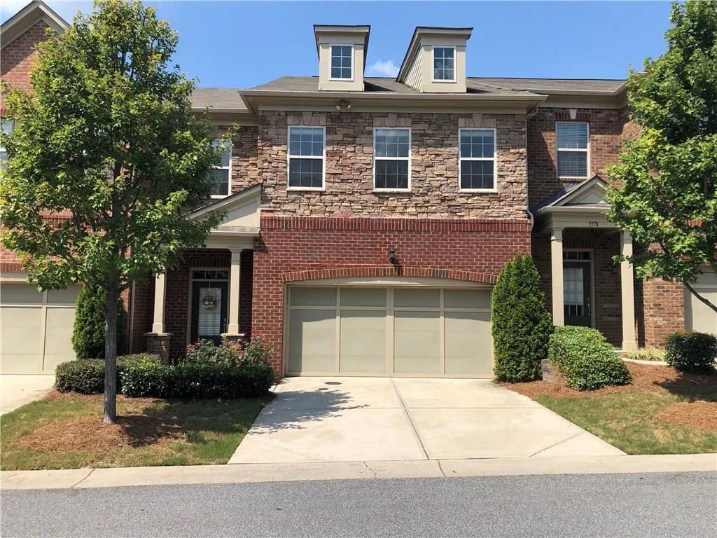 5576 High Point Road, Atlanta, Georgia 30342, 4 Bedrooms Bedrooms, ,3 BathroomsBathrooms,Residential,Sold,5576 High Point Road,6616587