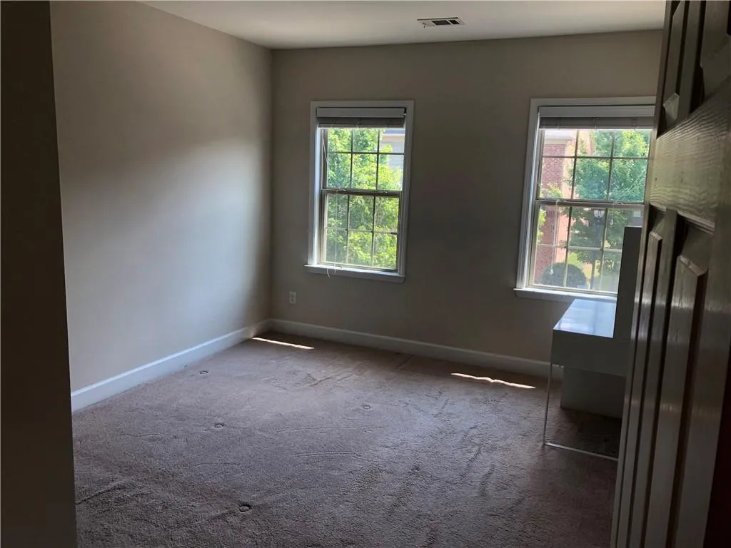 5576 High Point Road, Atlanta, Georgia 30342, 4 Bedrooms Bedrooms, ,3 BathroomsBathrooms,Residential,Sold,5576 High Point Road,6616587