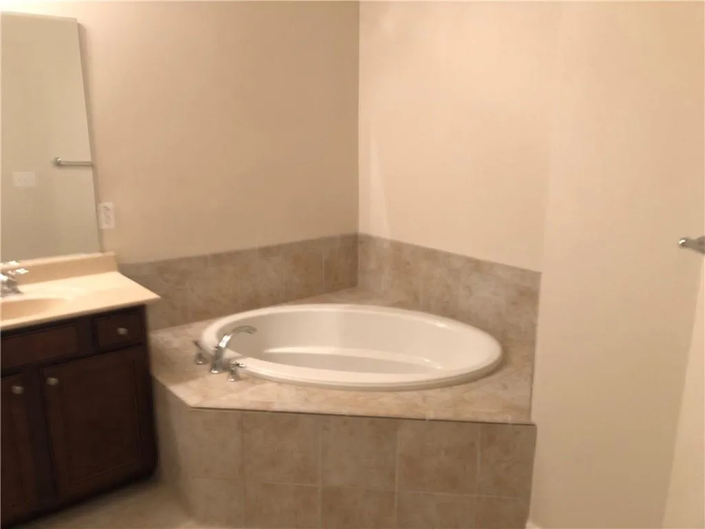 5576 High Point Road, Atlanta, Georgia 30342, 4 Bedrooms Bedrooms, ,3 BathroomsBathrooms,Residential,Sold,5576 High Point Road,6616587