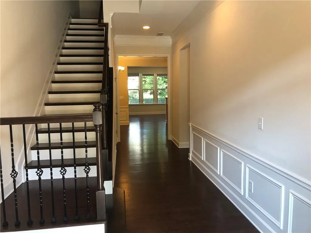 5576 High Point Road, Atlanta, Georgia 30342, 4 Bedrooms Bedrooms, ,3 BathroomsBathrooms,Residential,Sold,5576 High Point Road,6616587